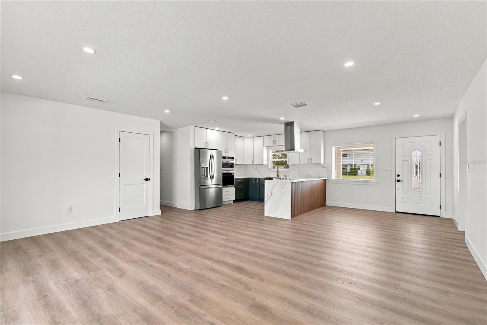 8725 THORNWOOD LN — photo 22
