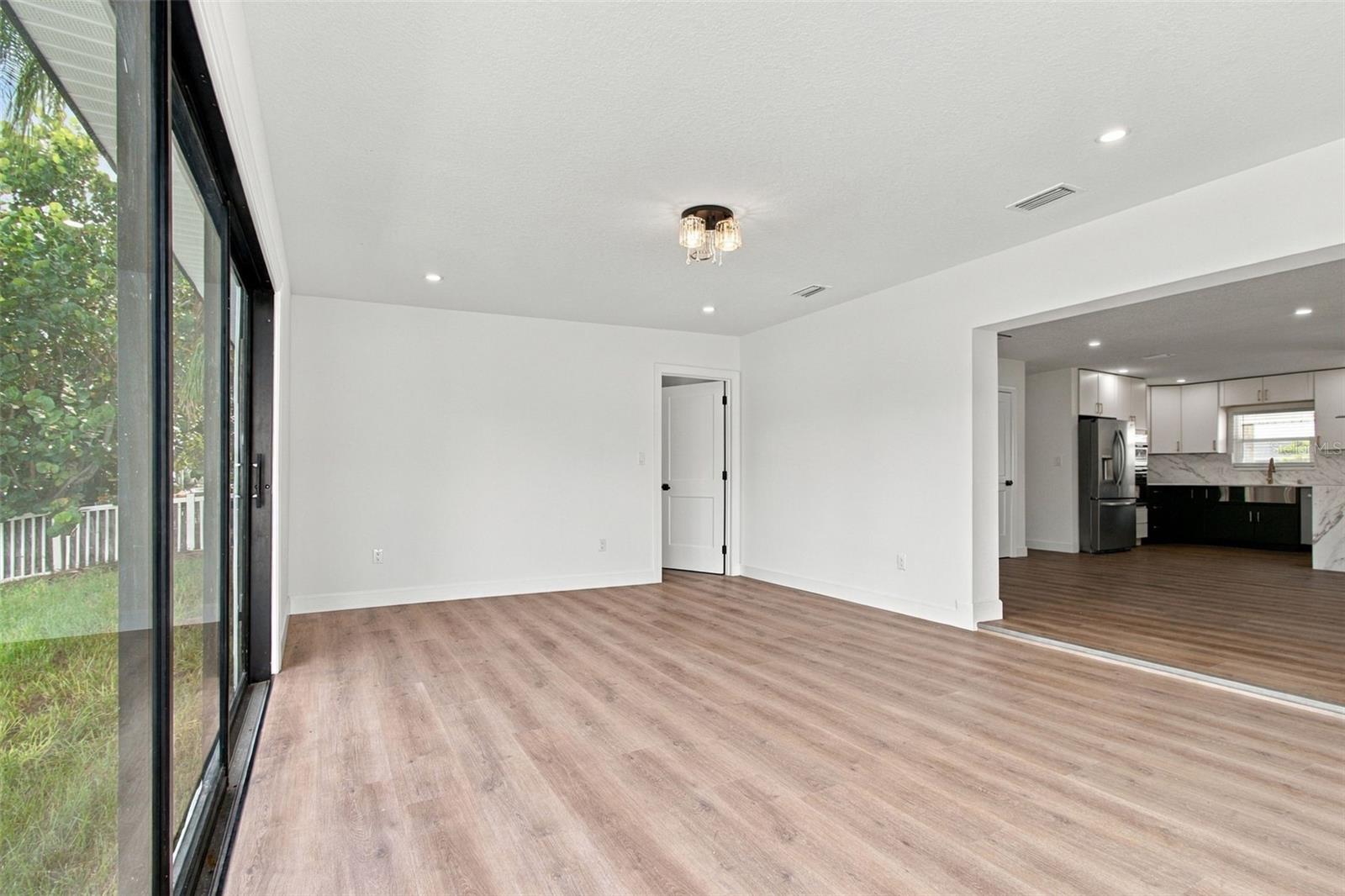 8725 THORNWOOD LN — photo 35