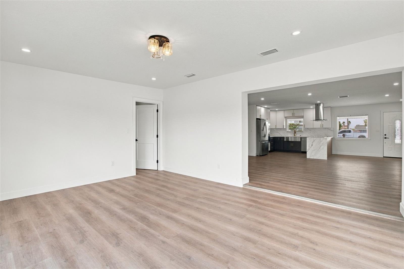 8725 THORNWOOD LN — photo 41