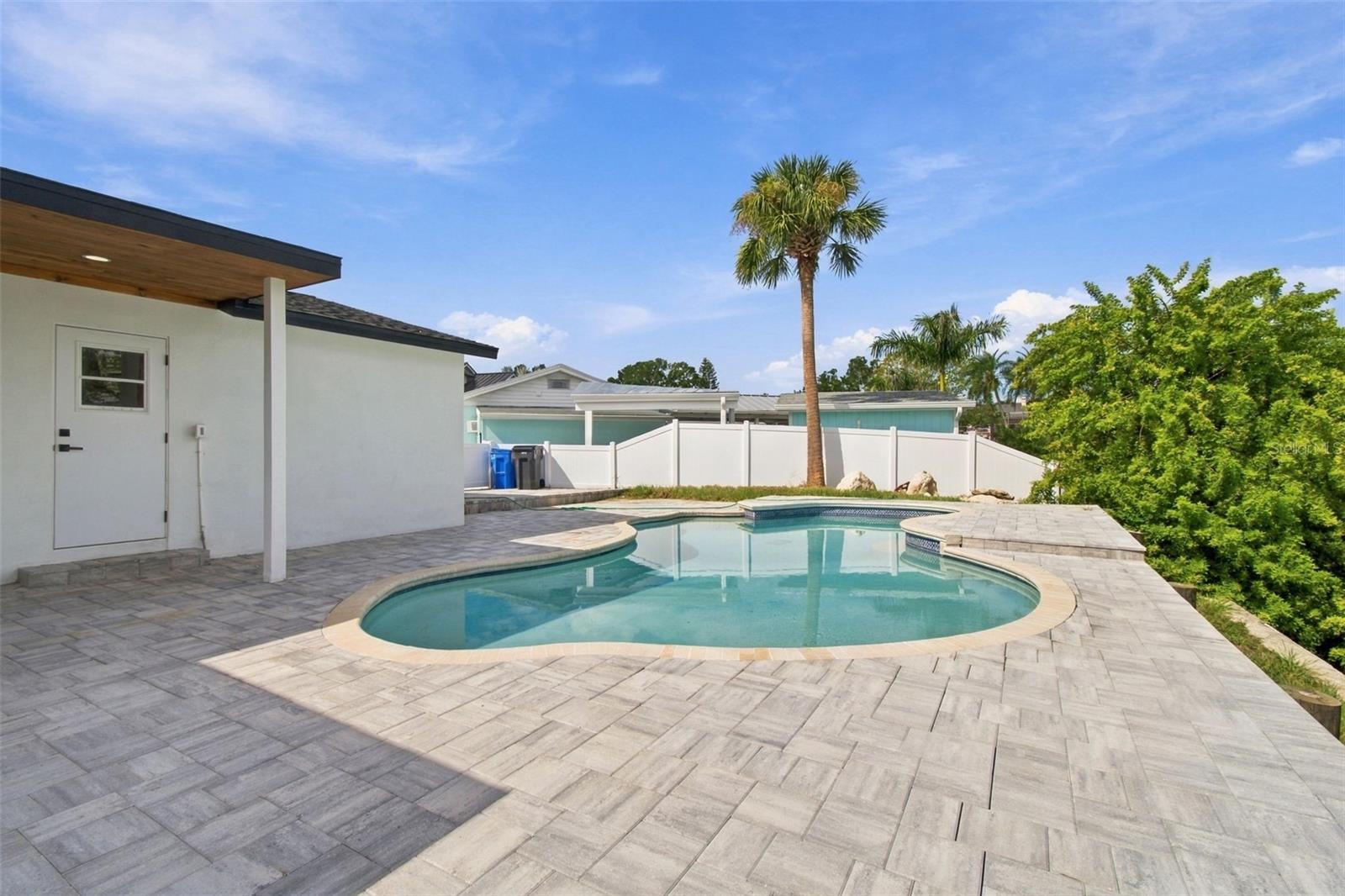 8725 THORNWOOD LN — photo 62