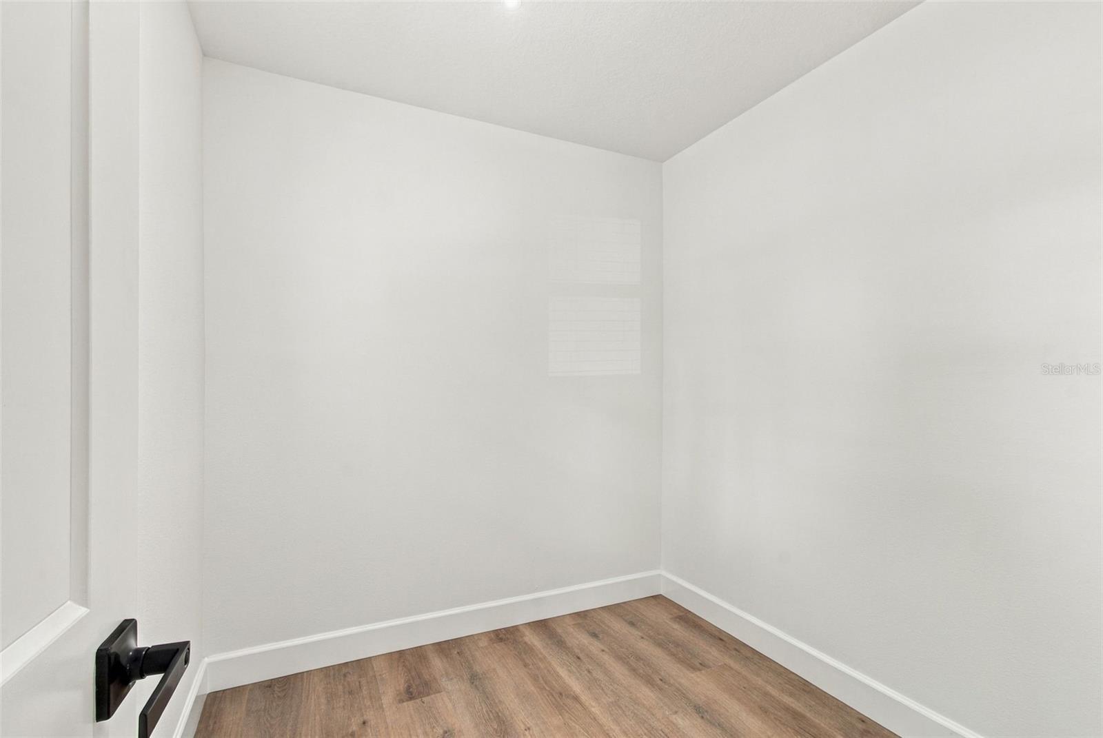 8725 THORNWOOD LN — photo 31