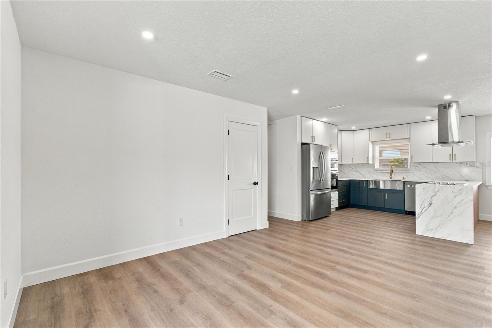 8725 THORNWOOD LN — photo 21