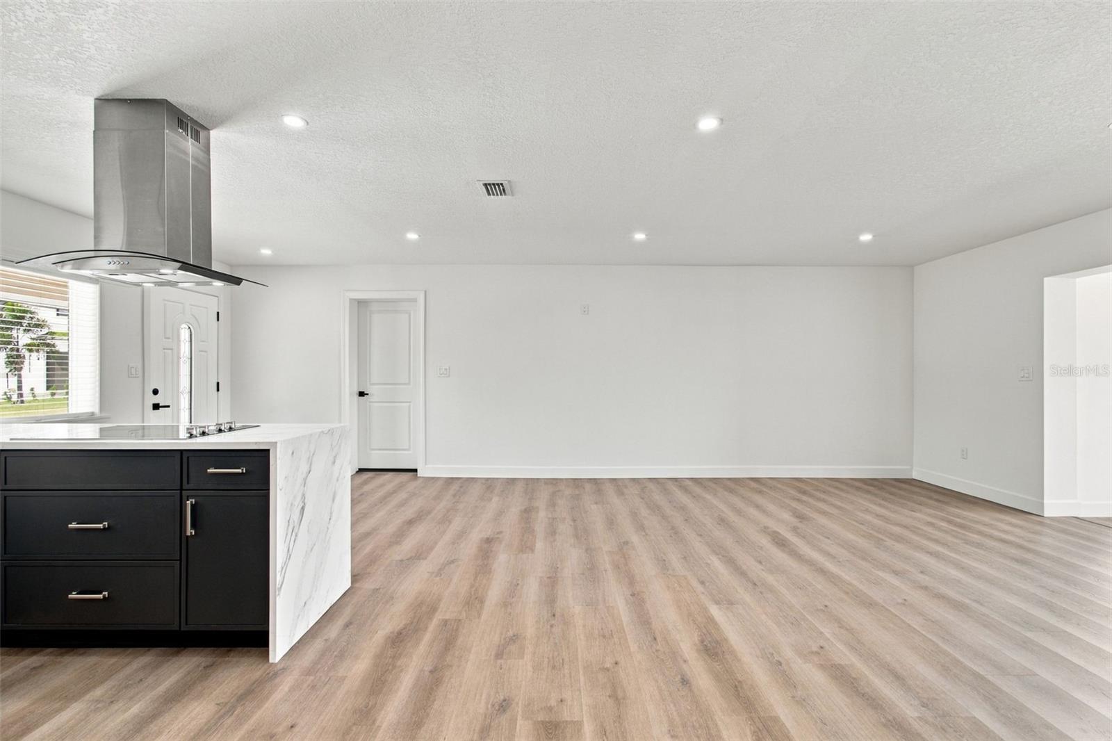 8725 THORNWOOD LN — photo 36