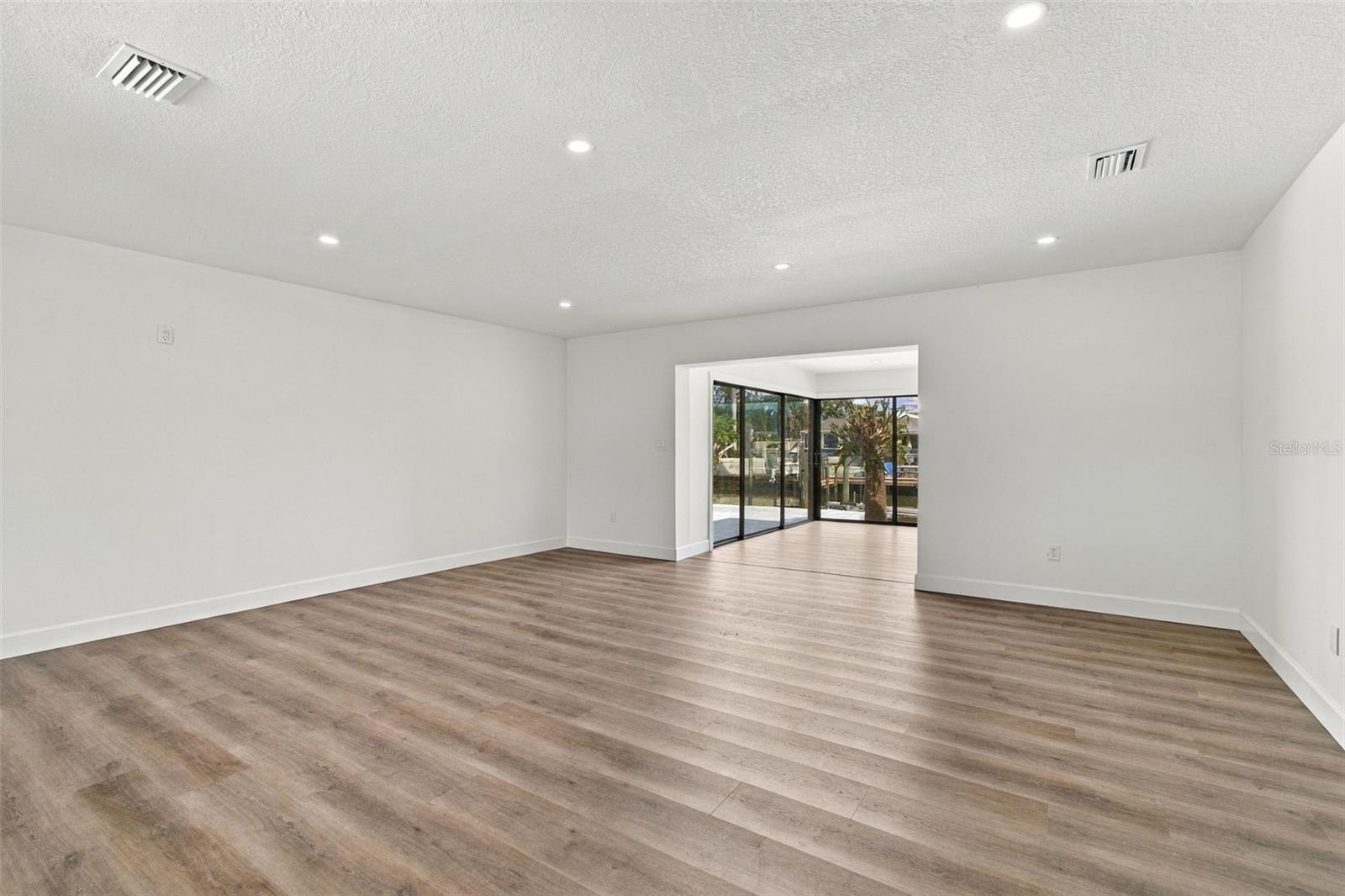 8725 THORNWOOD LN — photo 19