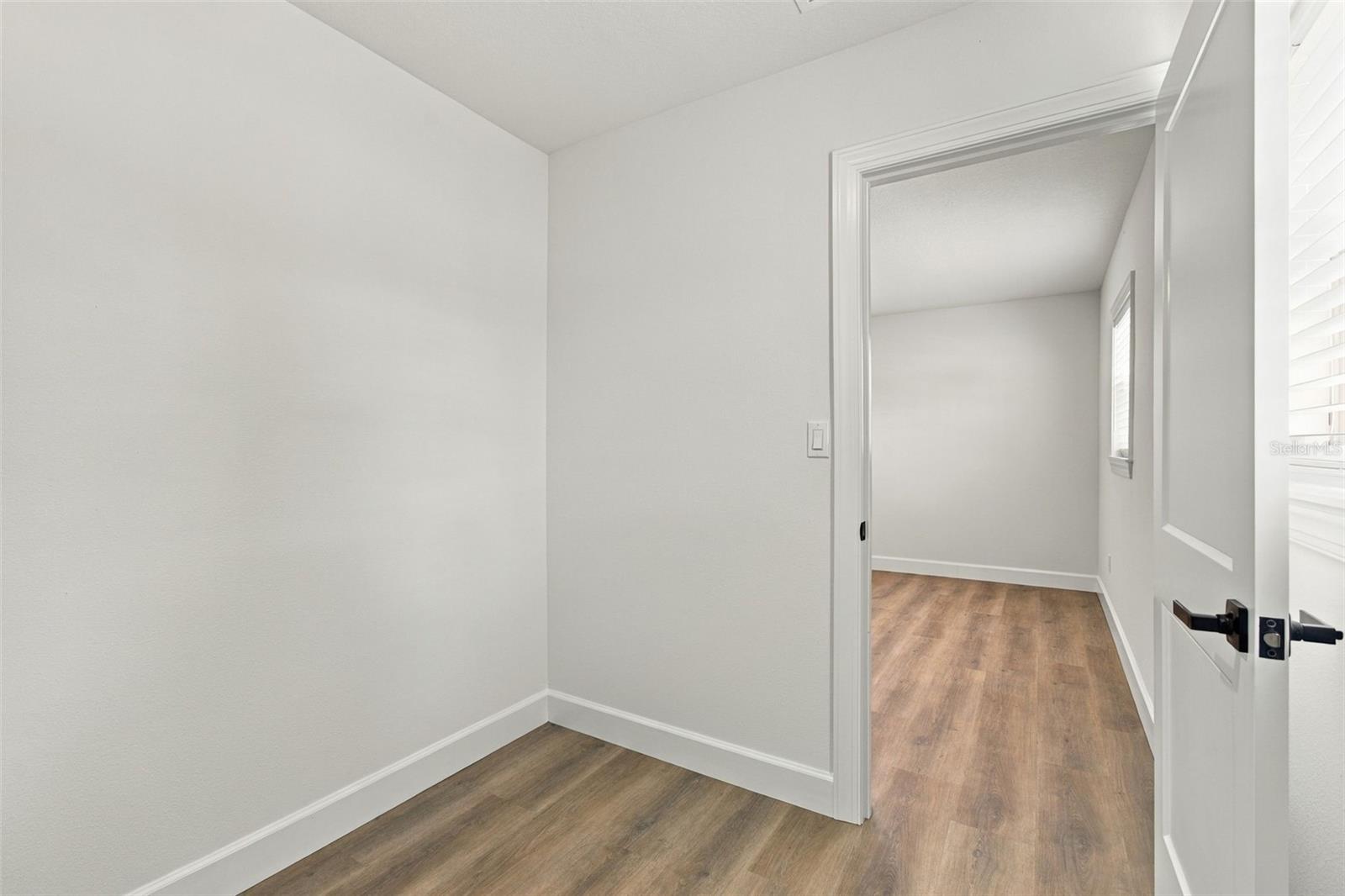 8725 THORNWOOD LN — photo 32