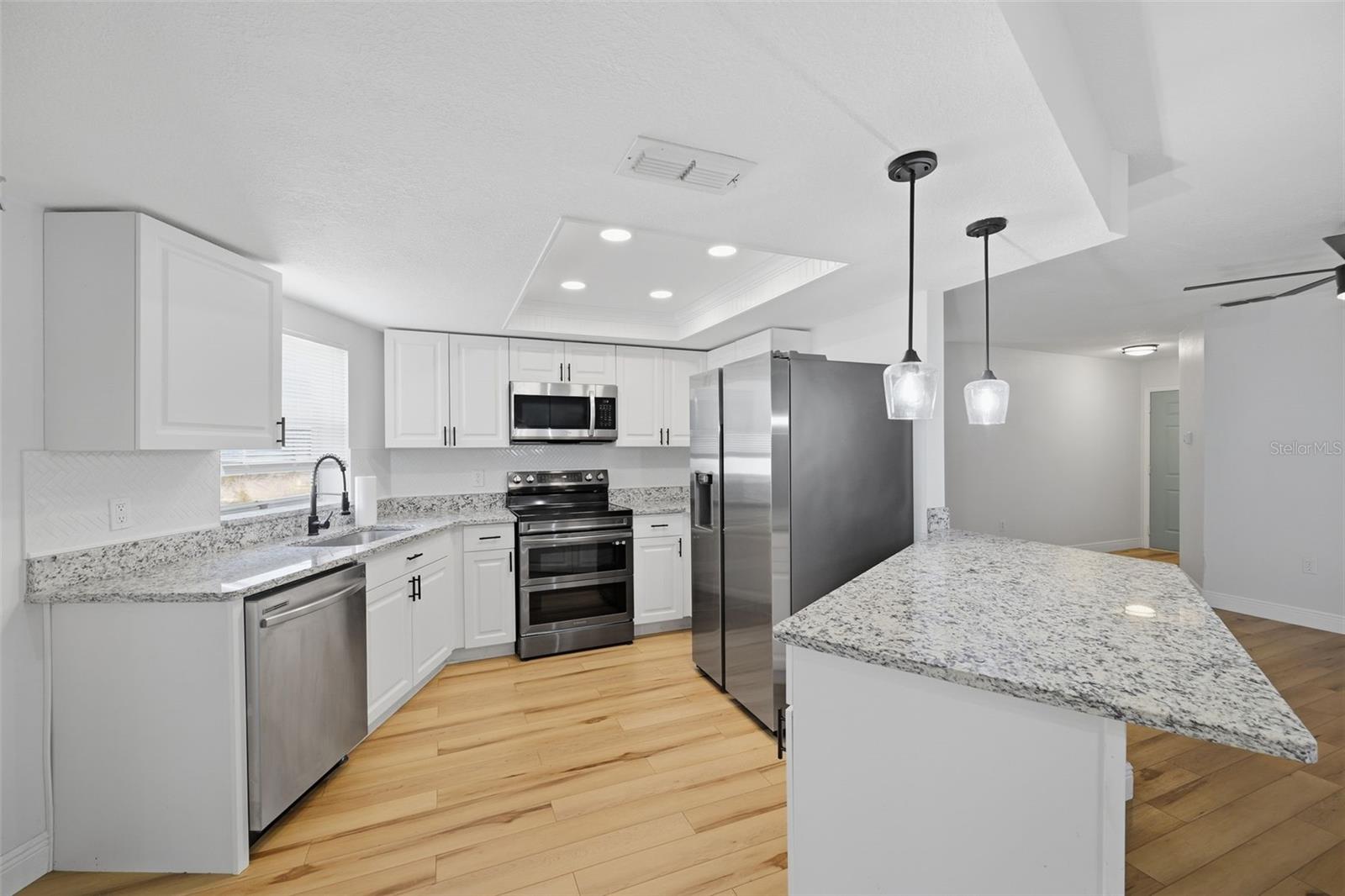 4240 COTTON TAIL DR — photo 8
