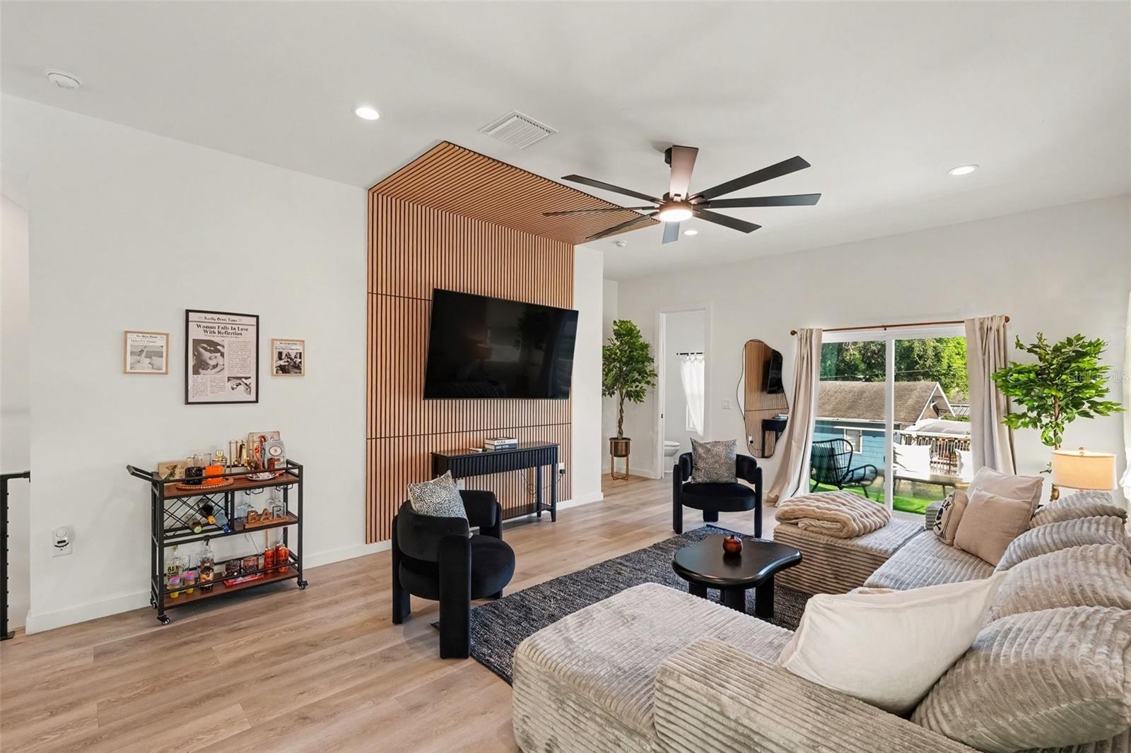 102 W ADALEE ST #1 — photo 4