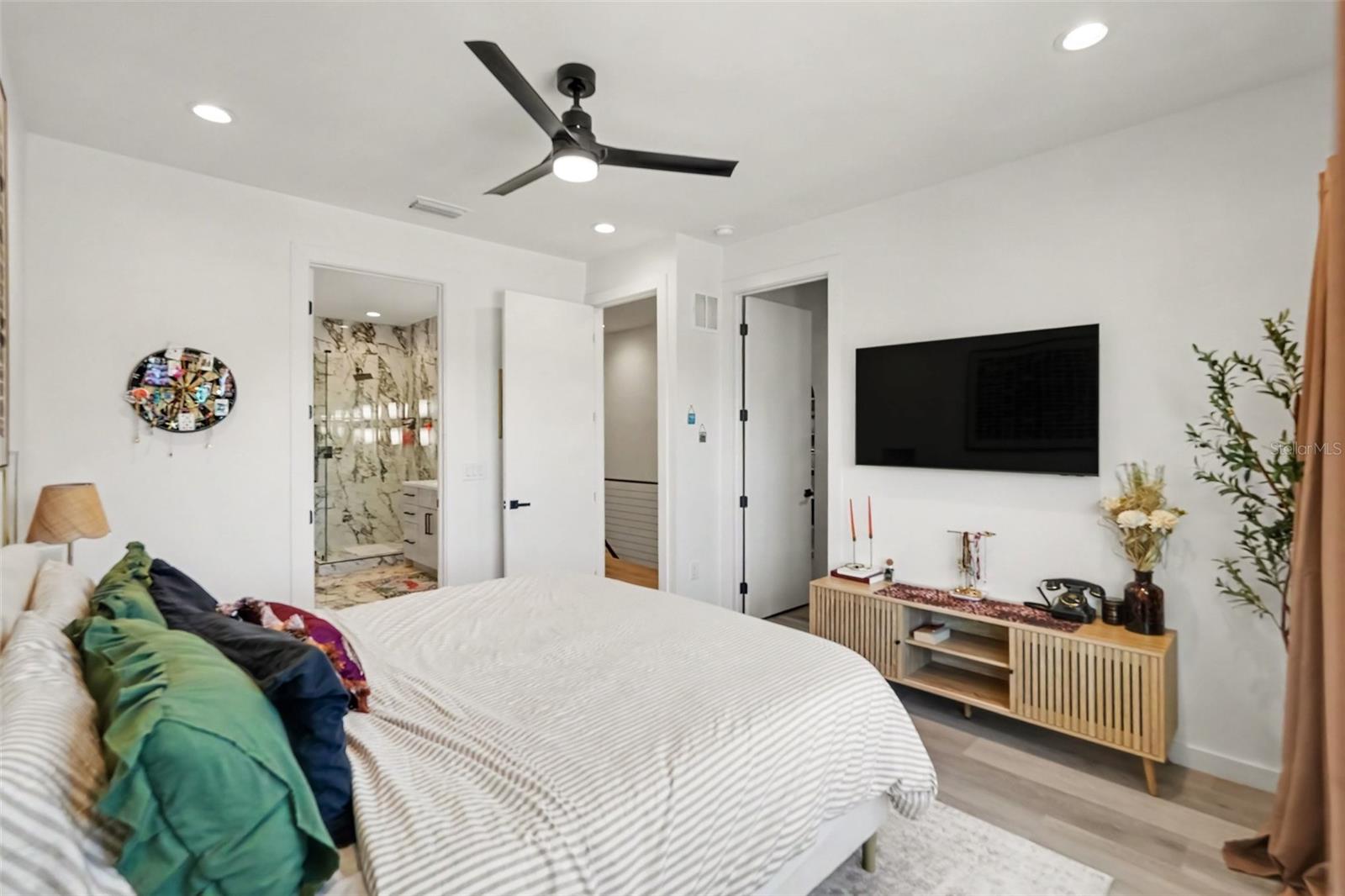 102 W ADALEE ST #1 — photo 9