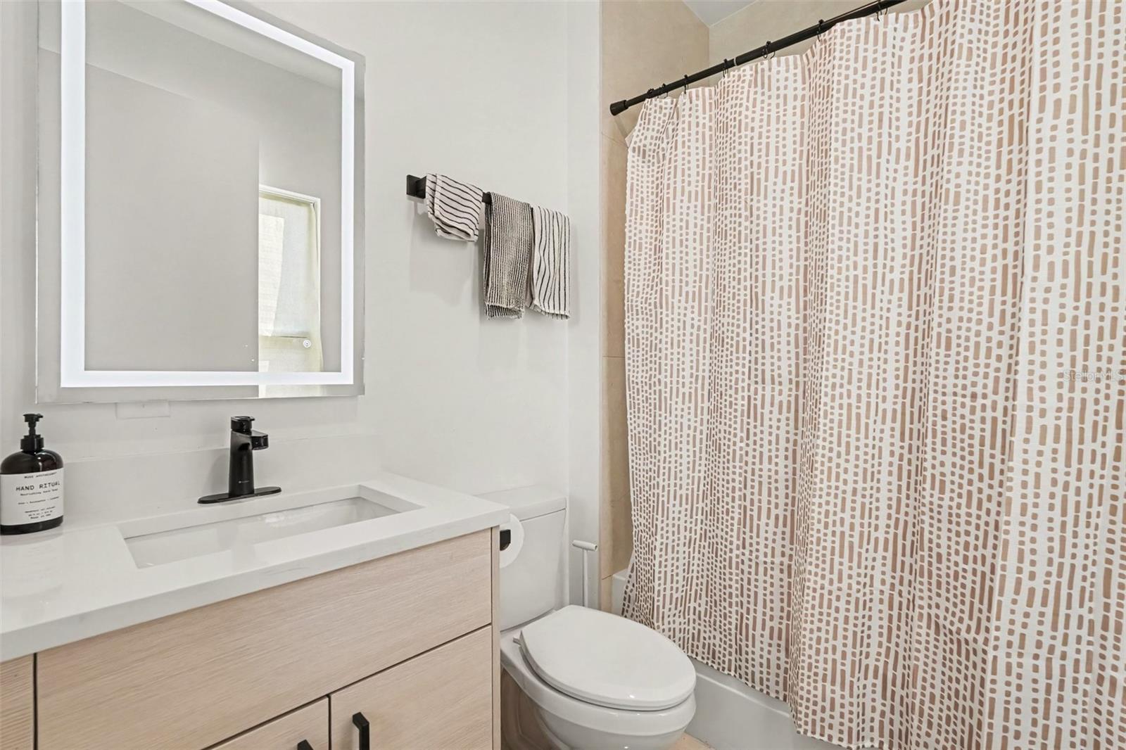102 W ADALEE ST #1 — photo 8