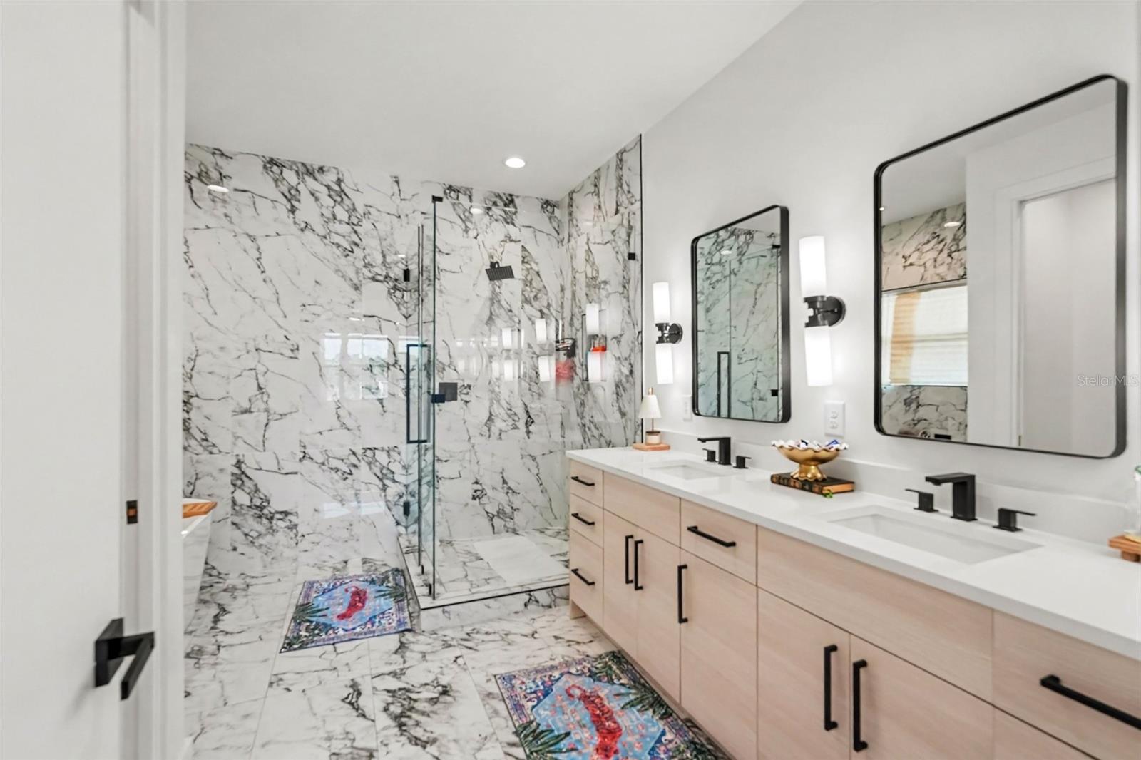 102 W ADALEE ST #1 — photo 10