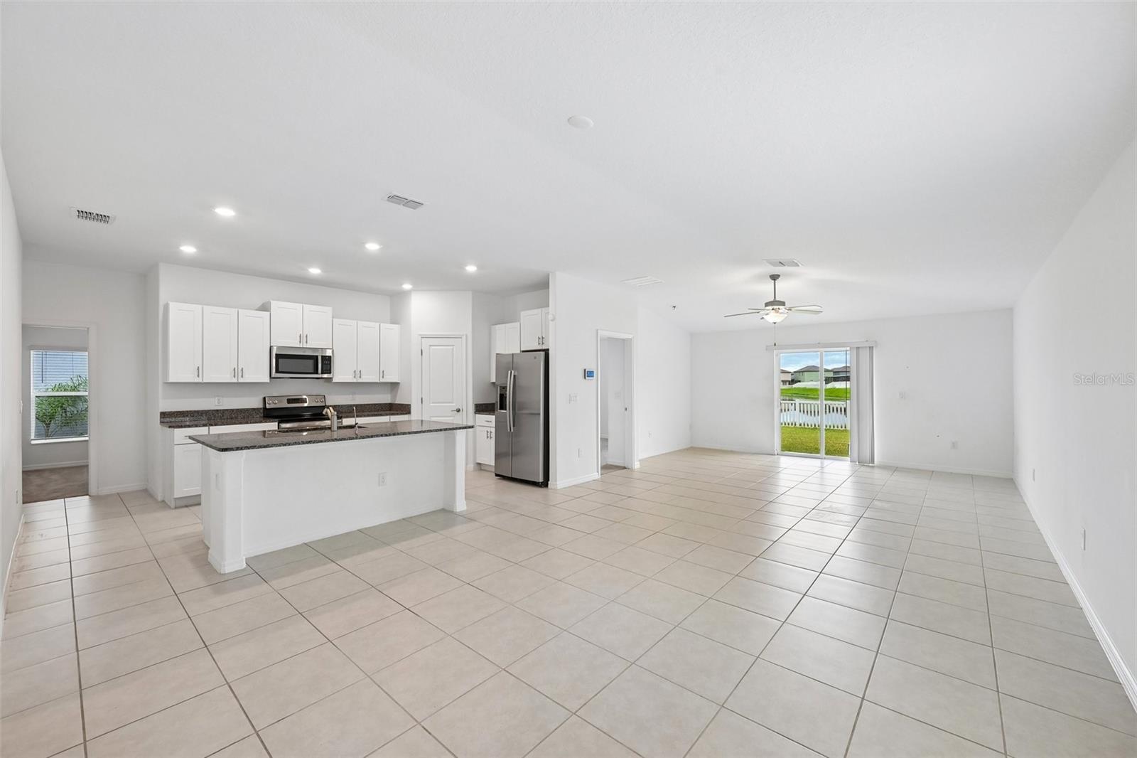 5517 BLUE AZURE DR — photo 4