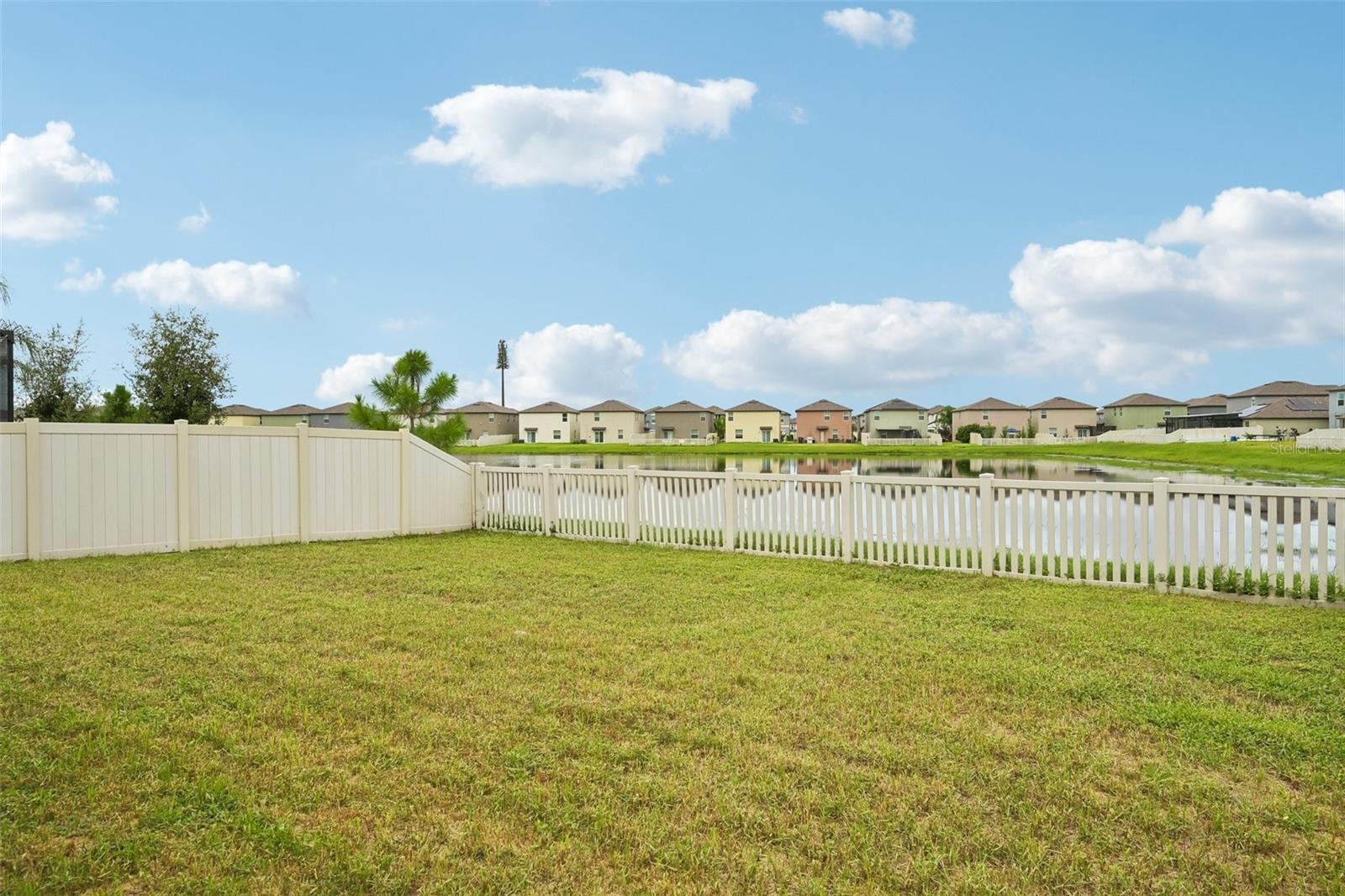 5517 BLUE AZURE DR — photo 32