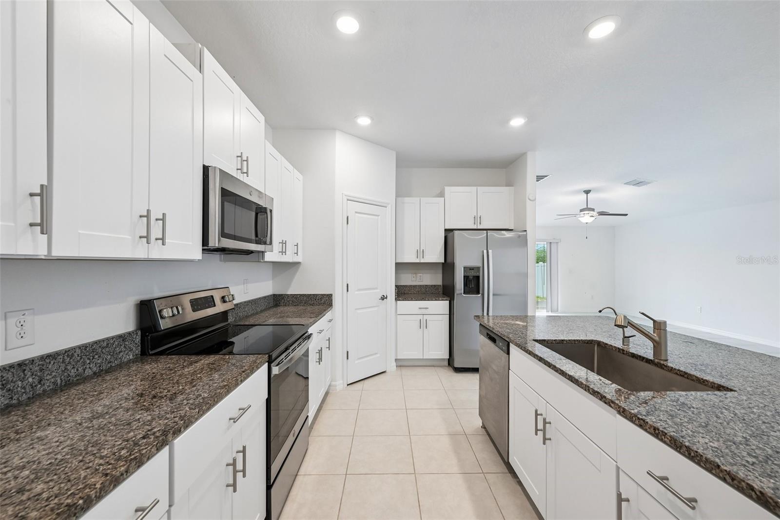 5517 BLUE AZURE DR — photo 8