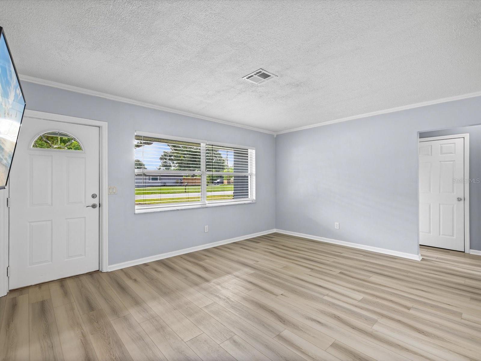 1168 KEENE RD — photo 4