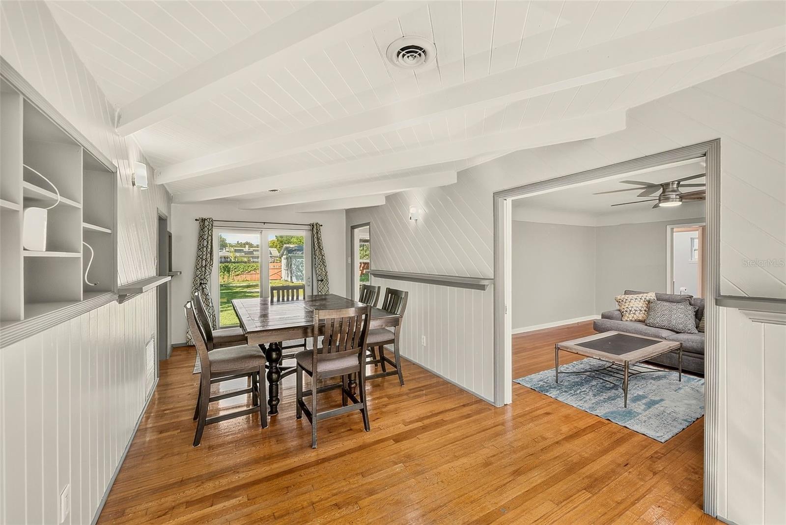 100 N ARCTURAS AVE — photo 9