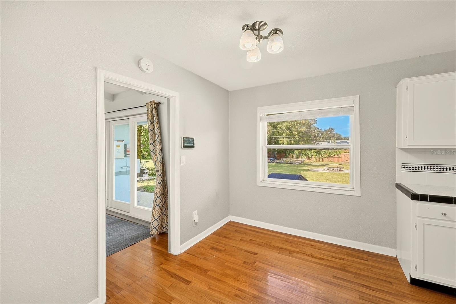 100 N ARCTURAS AVE — photo 17