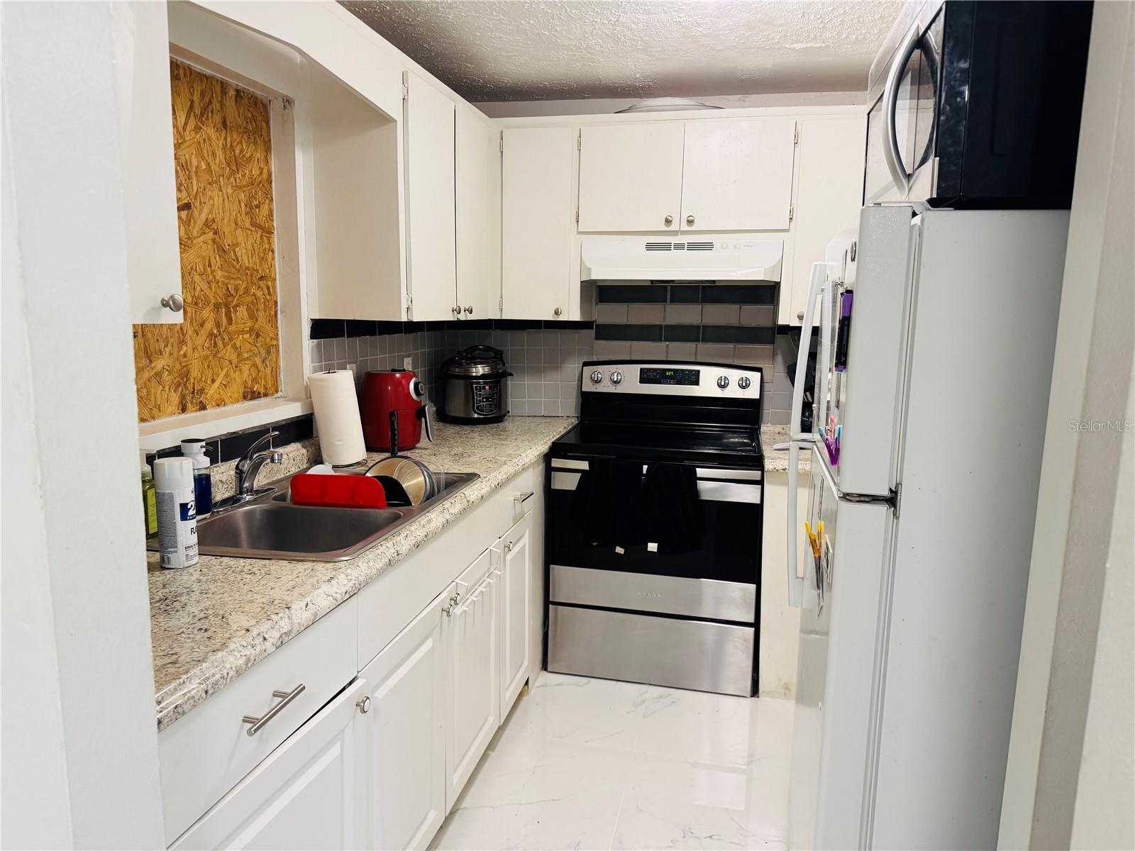 4702 PEBBLEPOINTE PL — photo 8