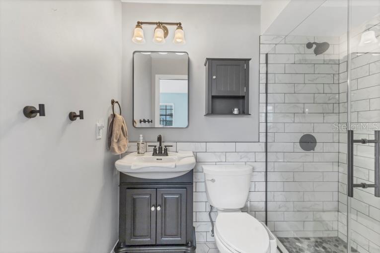 4418 MOUNT VERNON DR — photo 18