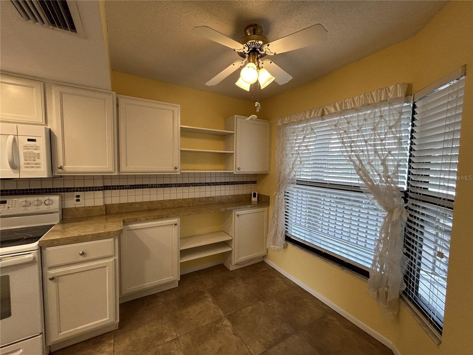 1316 PASADENA AVE S #202 — photo 5