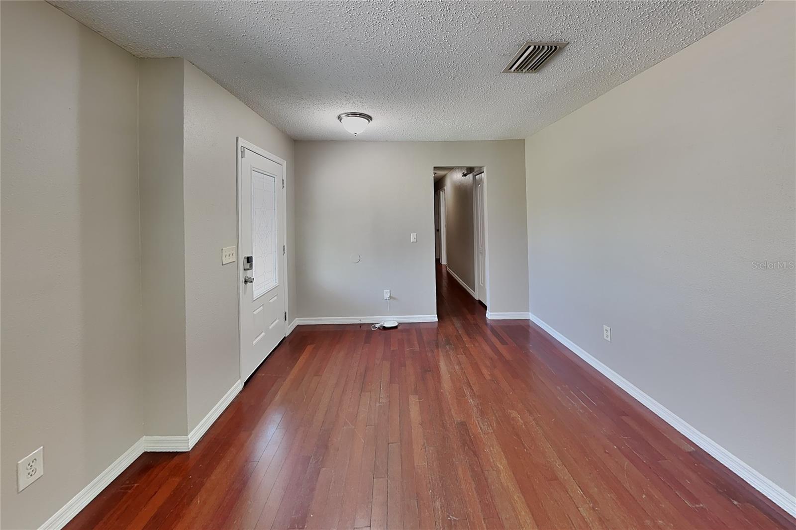 Home in BRADENTON — photo 2
