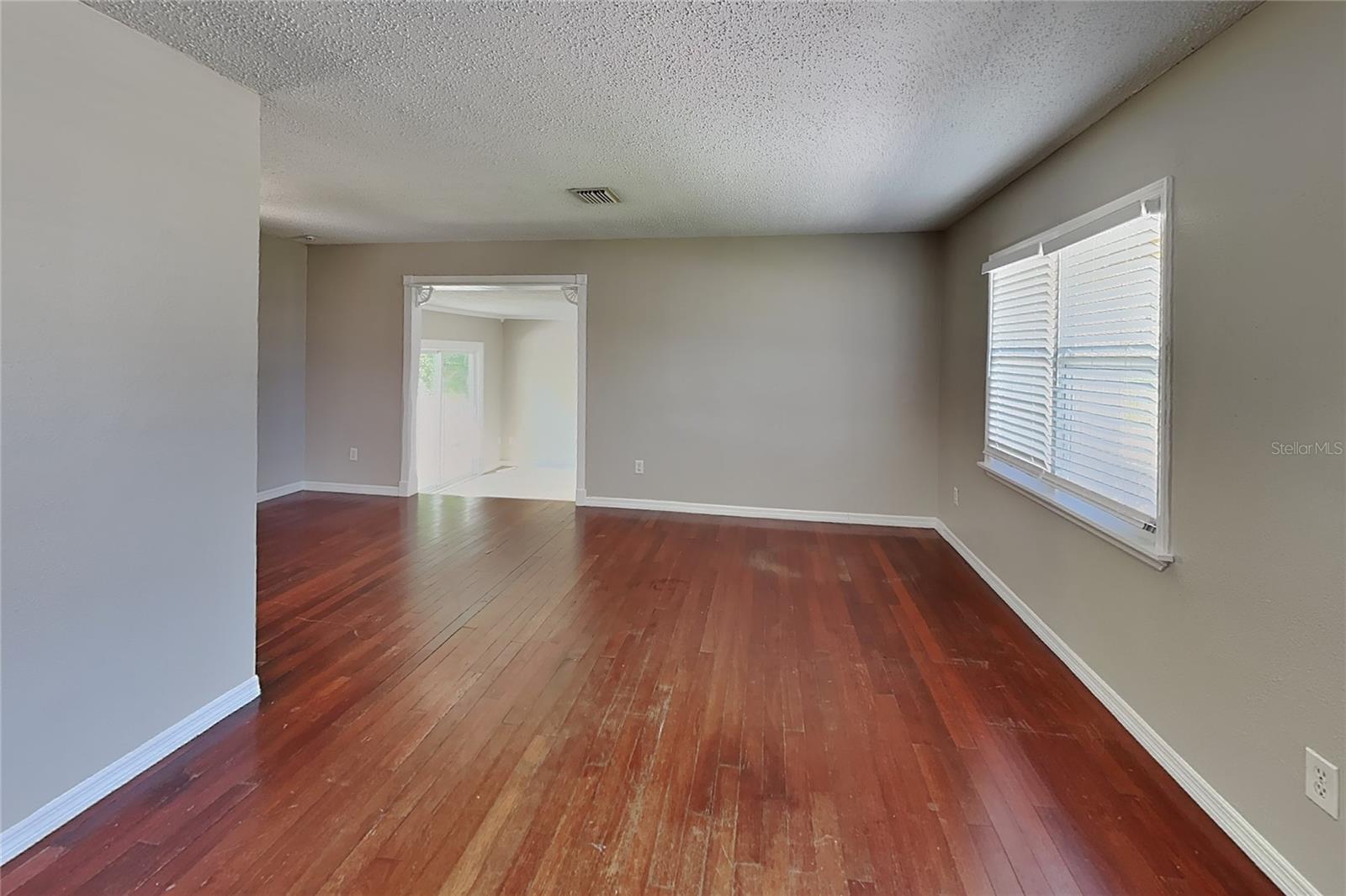 Home in BRADENTON — photo 3