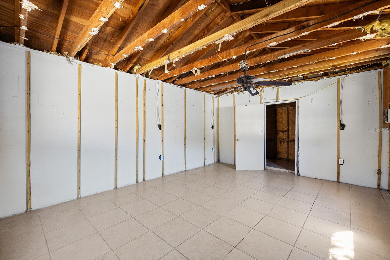 4535 W HANNA AVE — photo 37