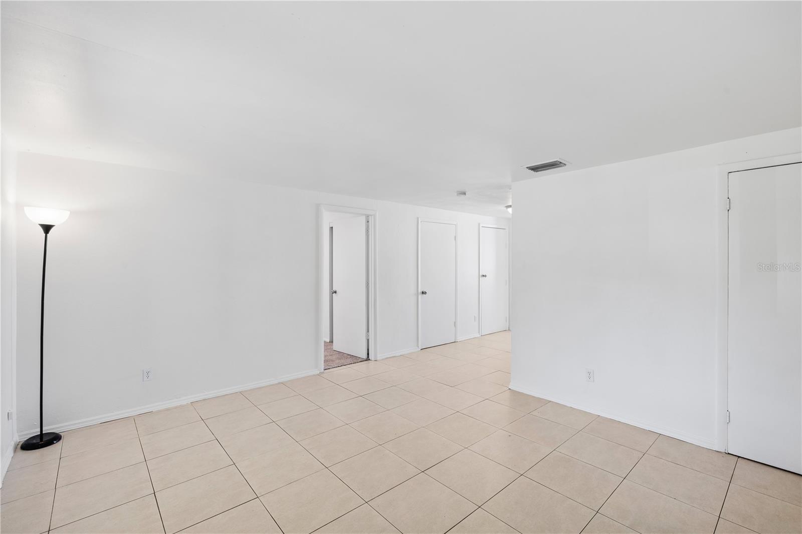 4535 W HANNA AVE — photo 19
