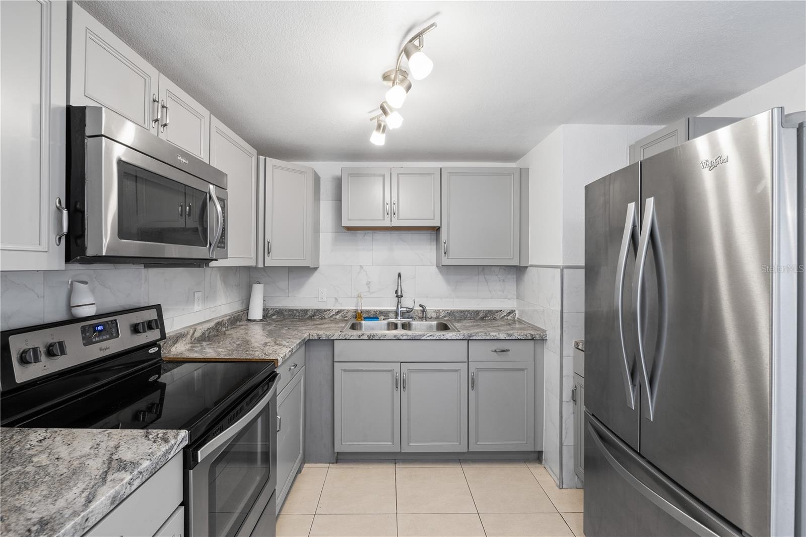 4535 W HANNA AVE — photo 16