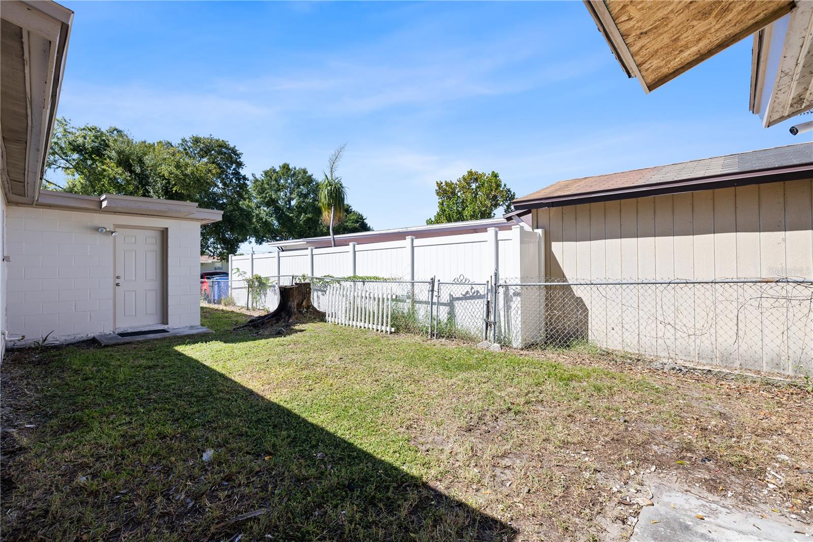 4535 W HANNA AVE — photo 30