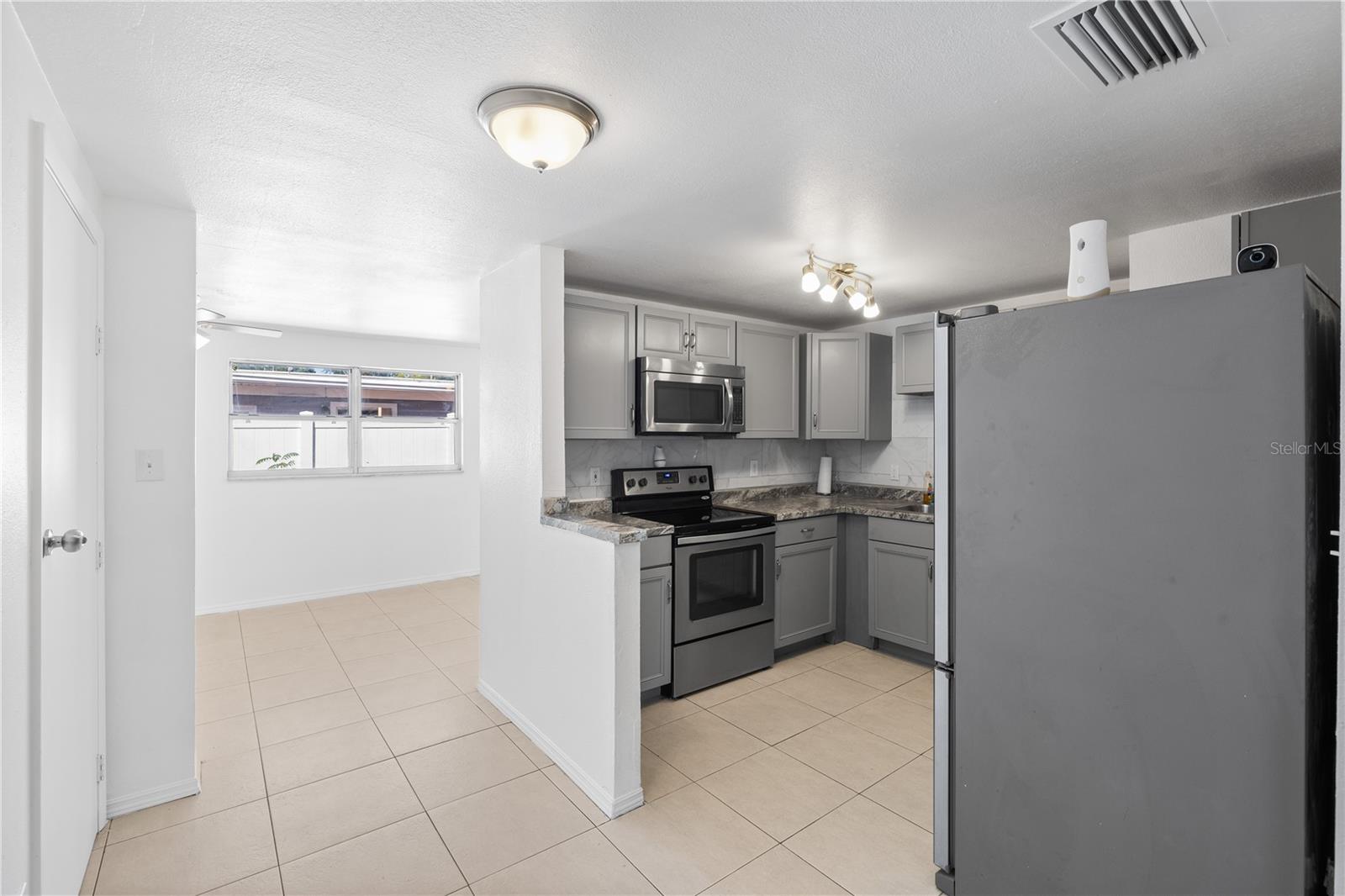 4535 W HANNA AVE — photo 17