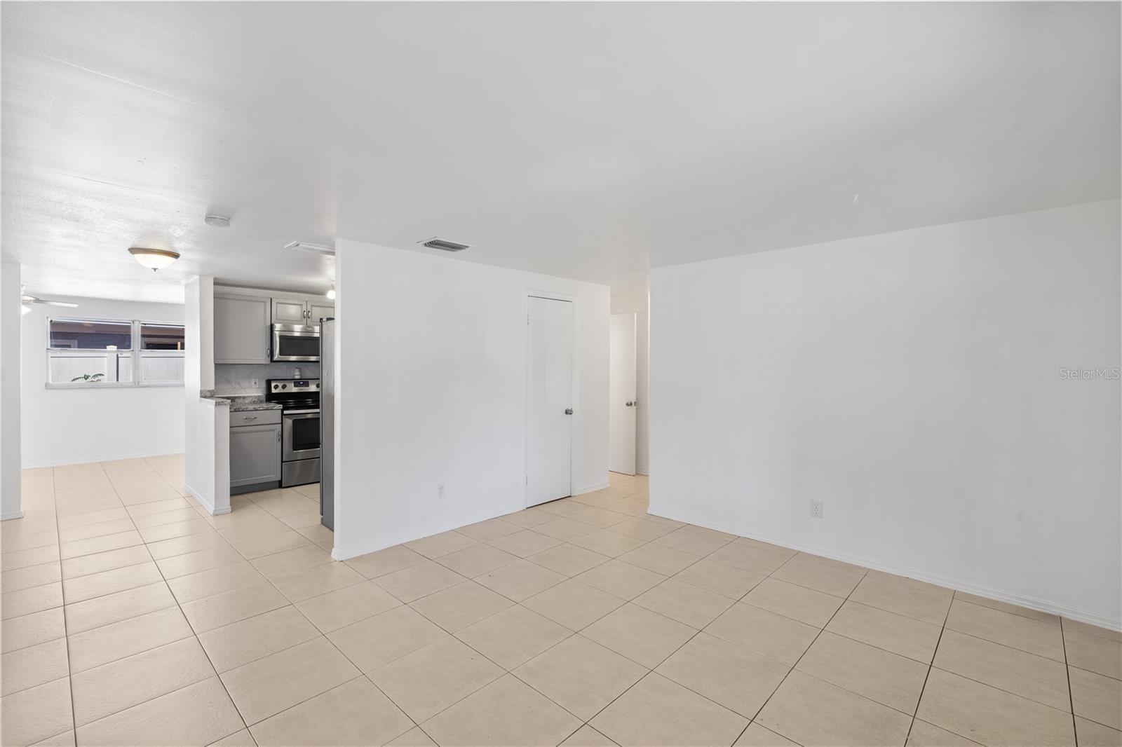 4535 W HANNA AVE — photo 18