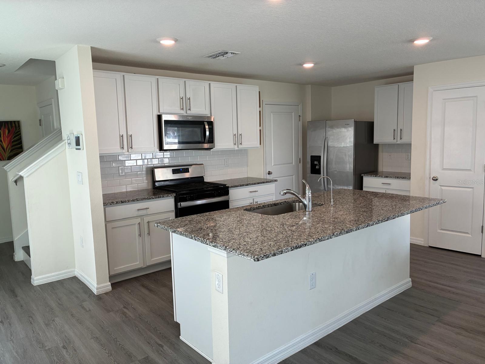 2598 HARDIN WAY — photo 4