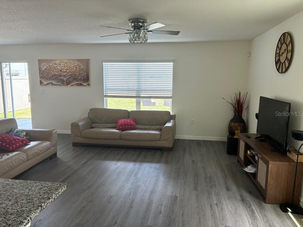 2598 HARDIN WAY — photo 6