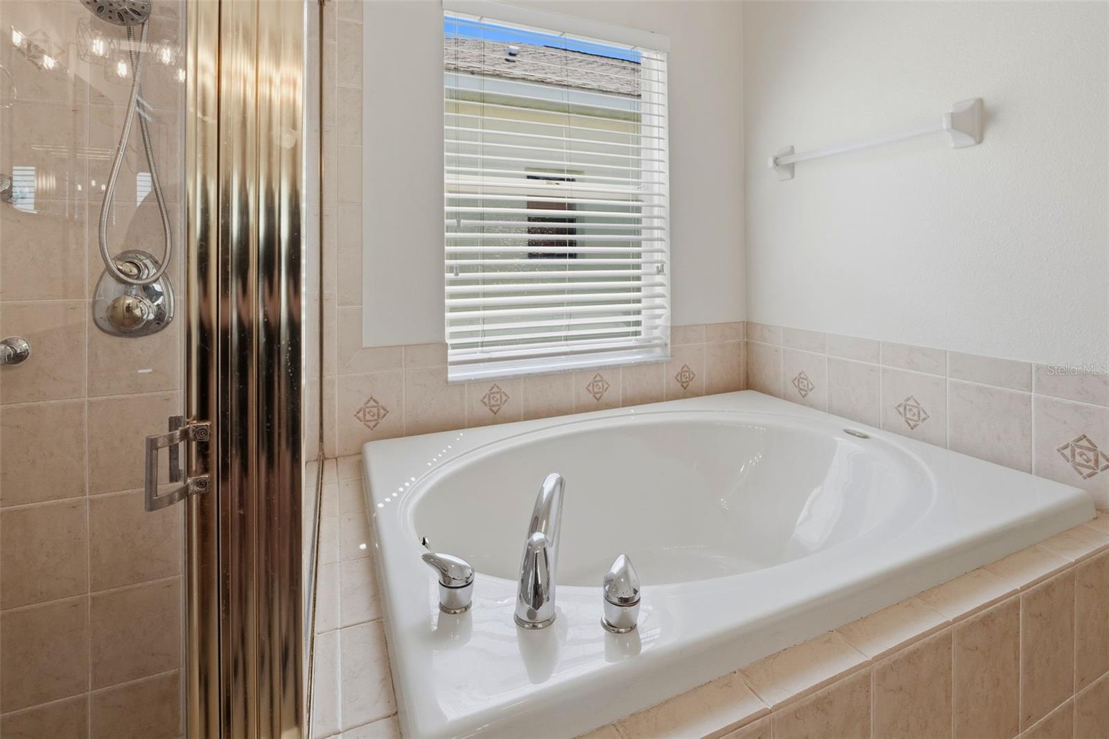 23821 CORAL RIDGE LN — photo 28