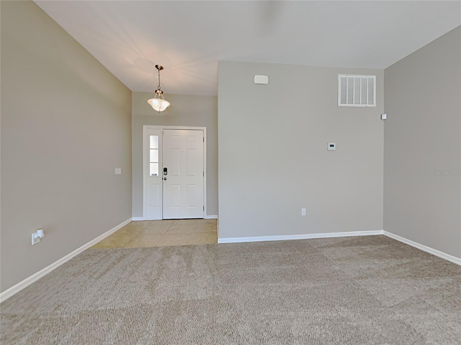 Home in WIMAUMA — photo 2