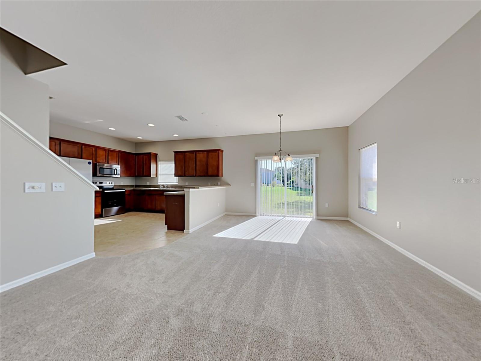 Home in WIMAUMA — photo 3