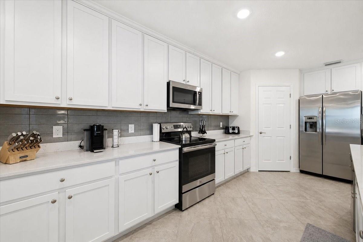 10792 TARFLOWER DR #102 — photo 7