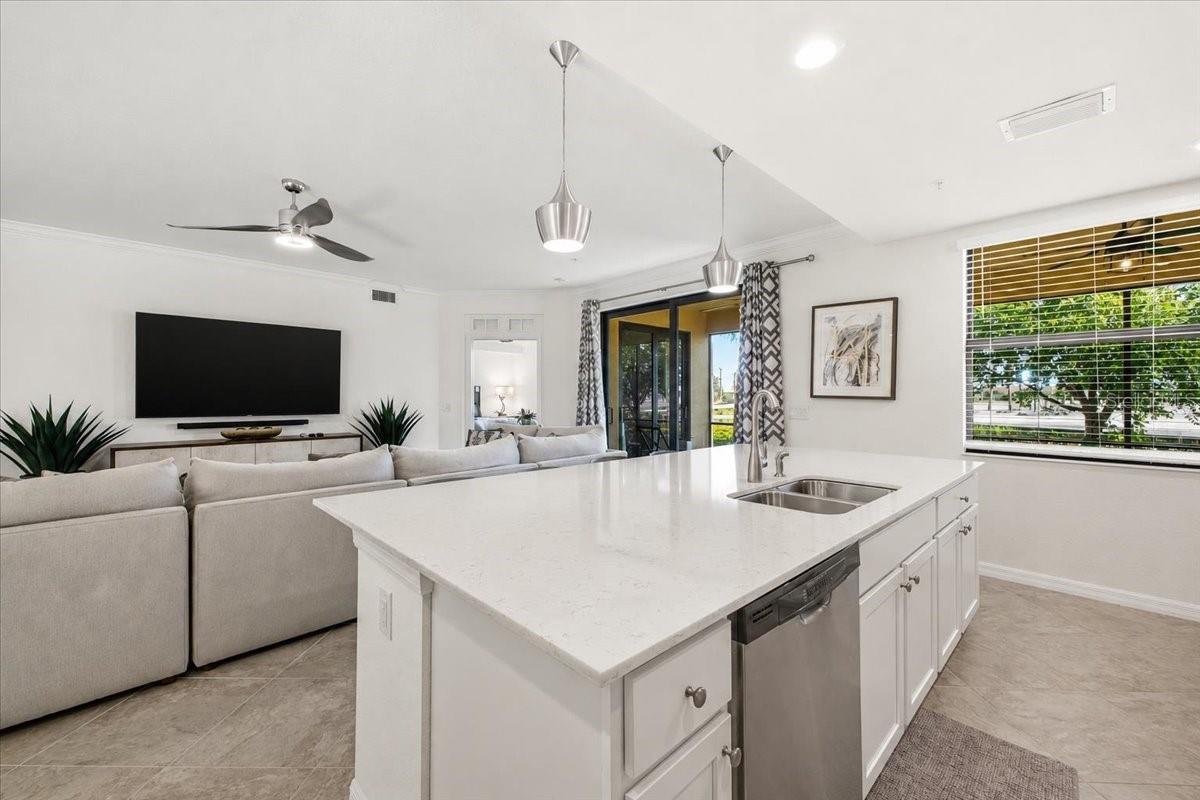 10792 TARFLOWER DR #102 — photo 4