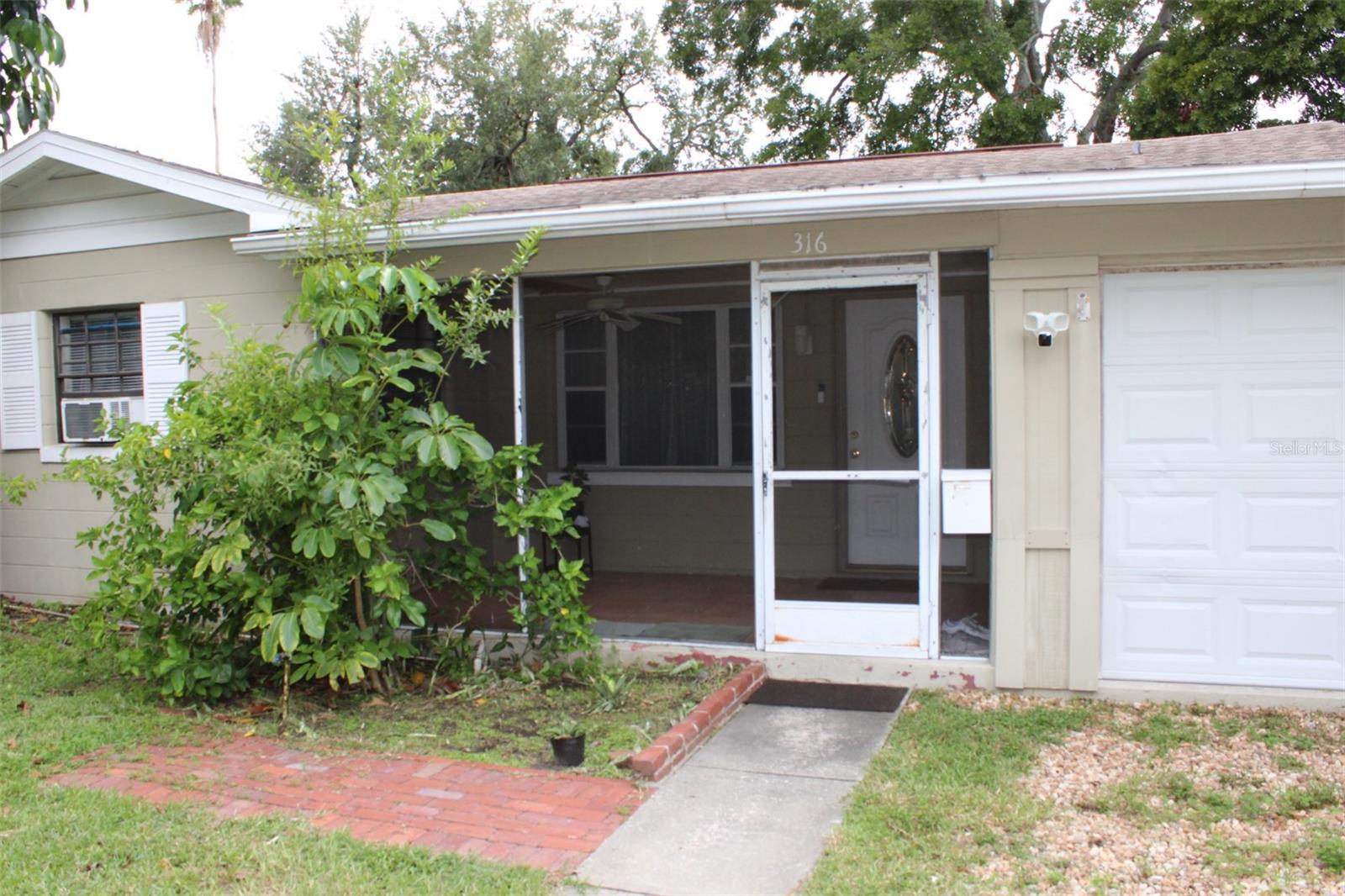 316 COMO ST — photo 4