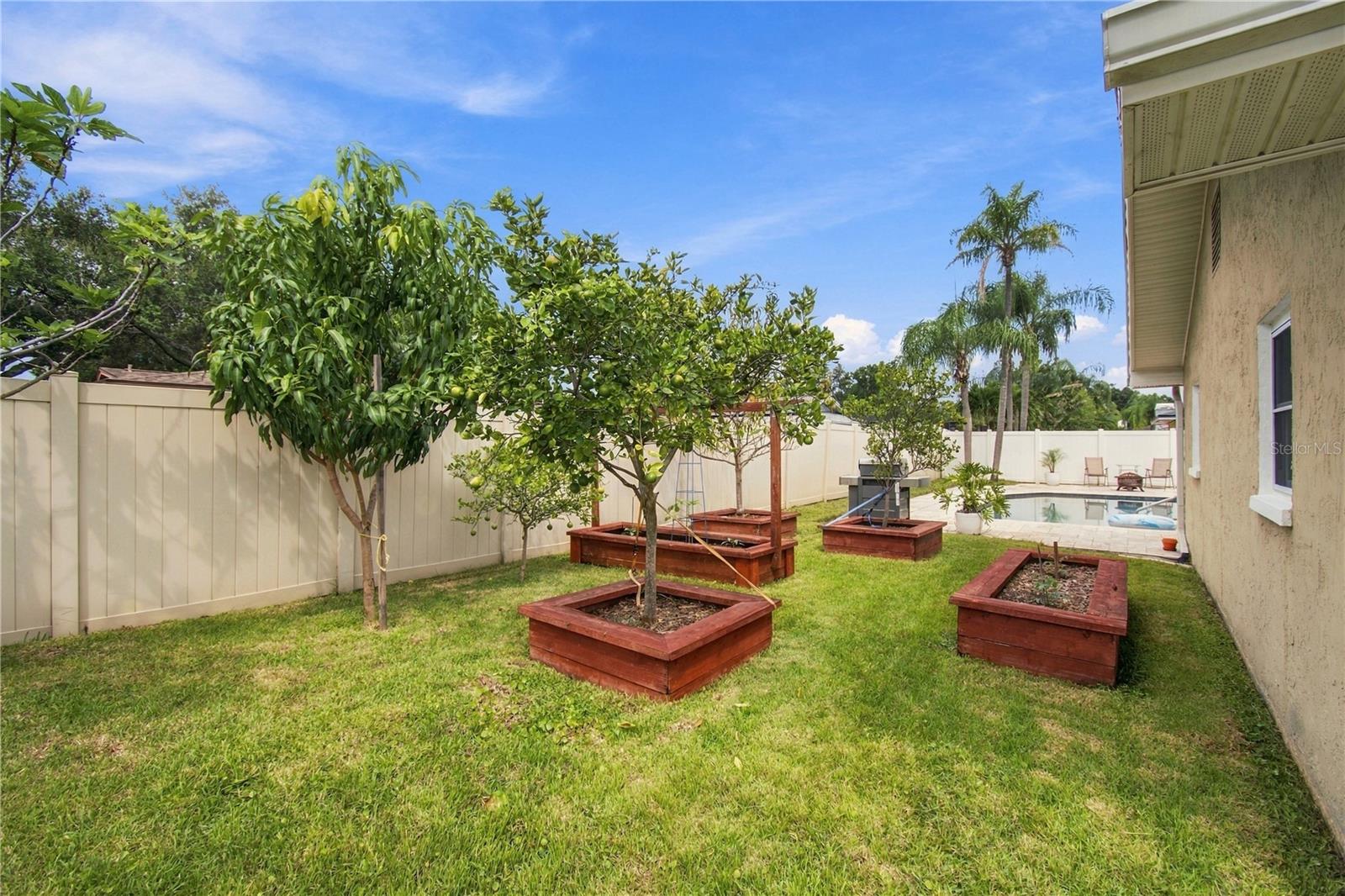 1967 ARVIS CIR E — photo 30