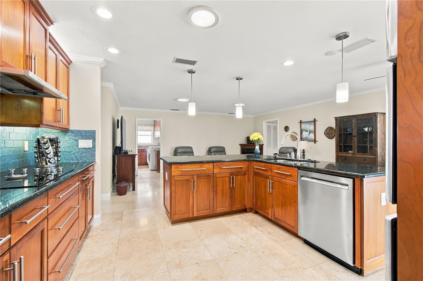 1967 ARVIS CIR E — photo 6