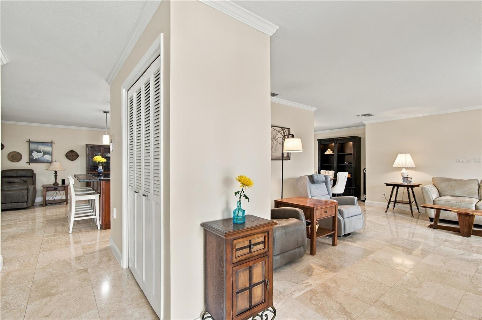 1967 ARVIS CIR E — photo 2