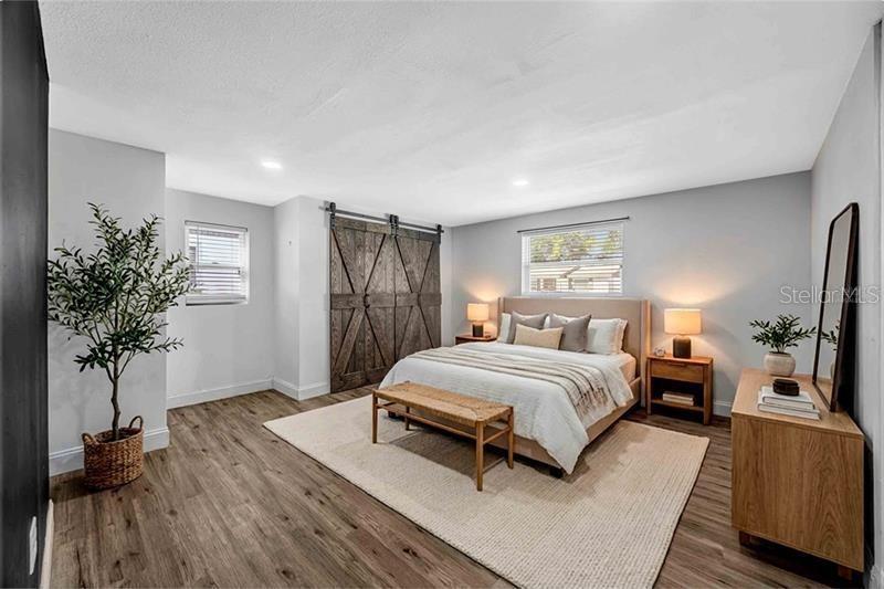 9040 LUNAR LN — photo 11