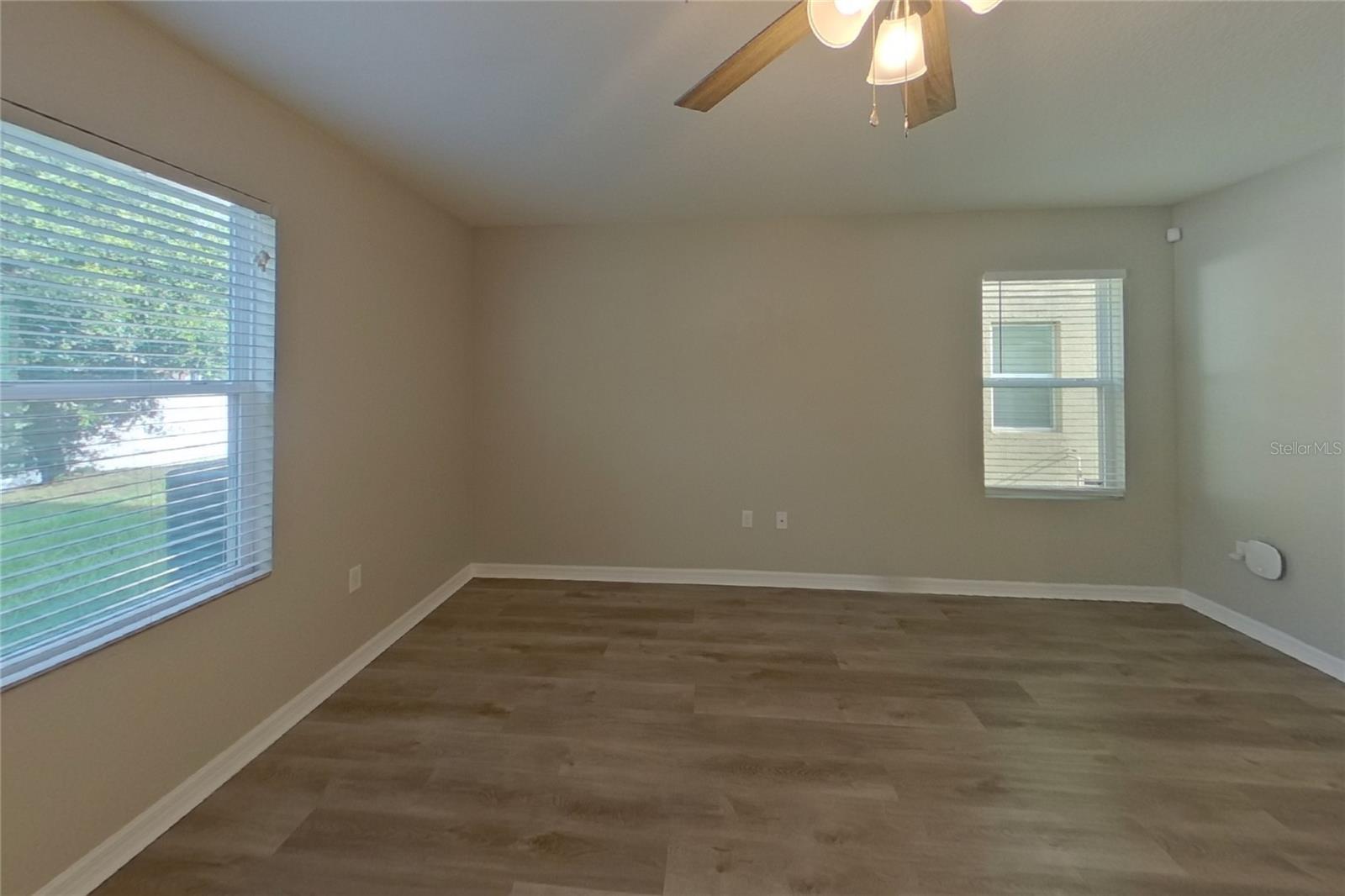 Home in RIVERVIEW — photo 2
