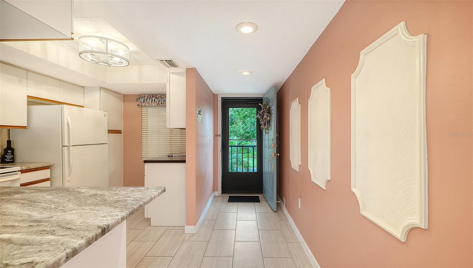 7652 EAGLE CREEK DR #7598 — photo 8