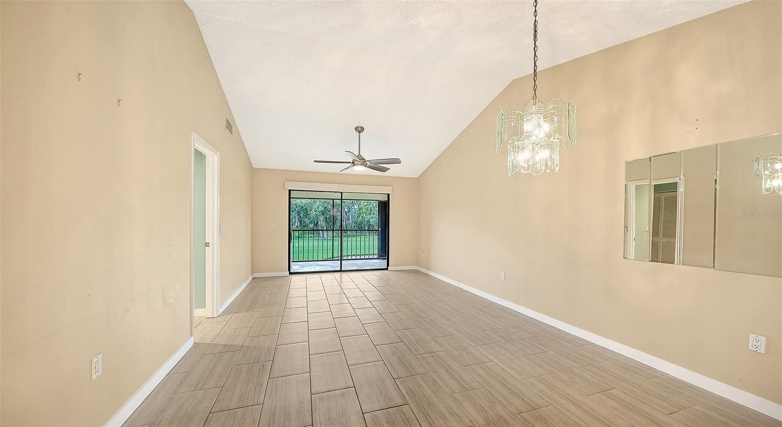 7652 EAGLE CREEK DR #7598 — photo 14