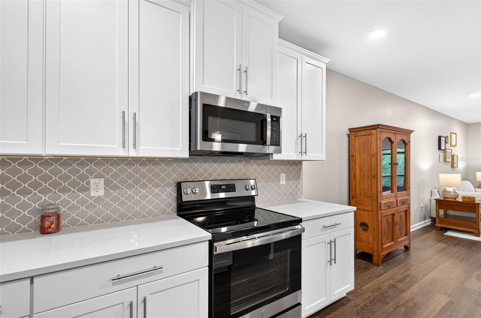 18333 TURNING LEAF CIR — photo 9
