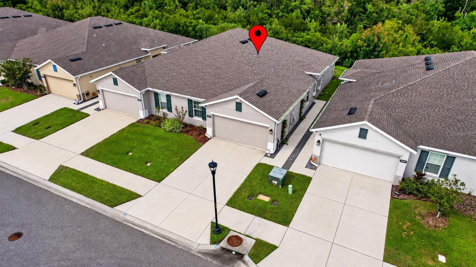 18333 TURNING LEAF CIR — photo 32
