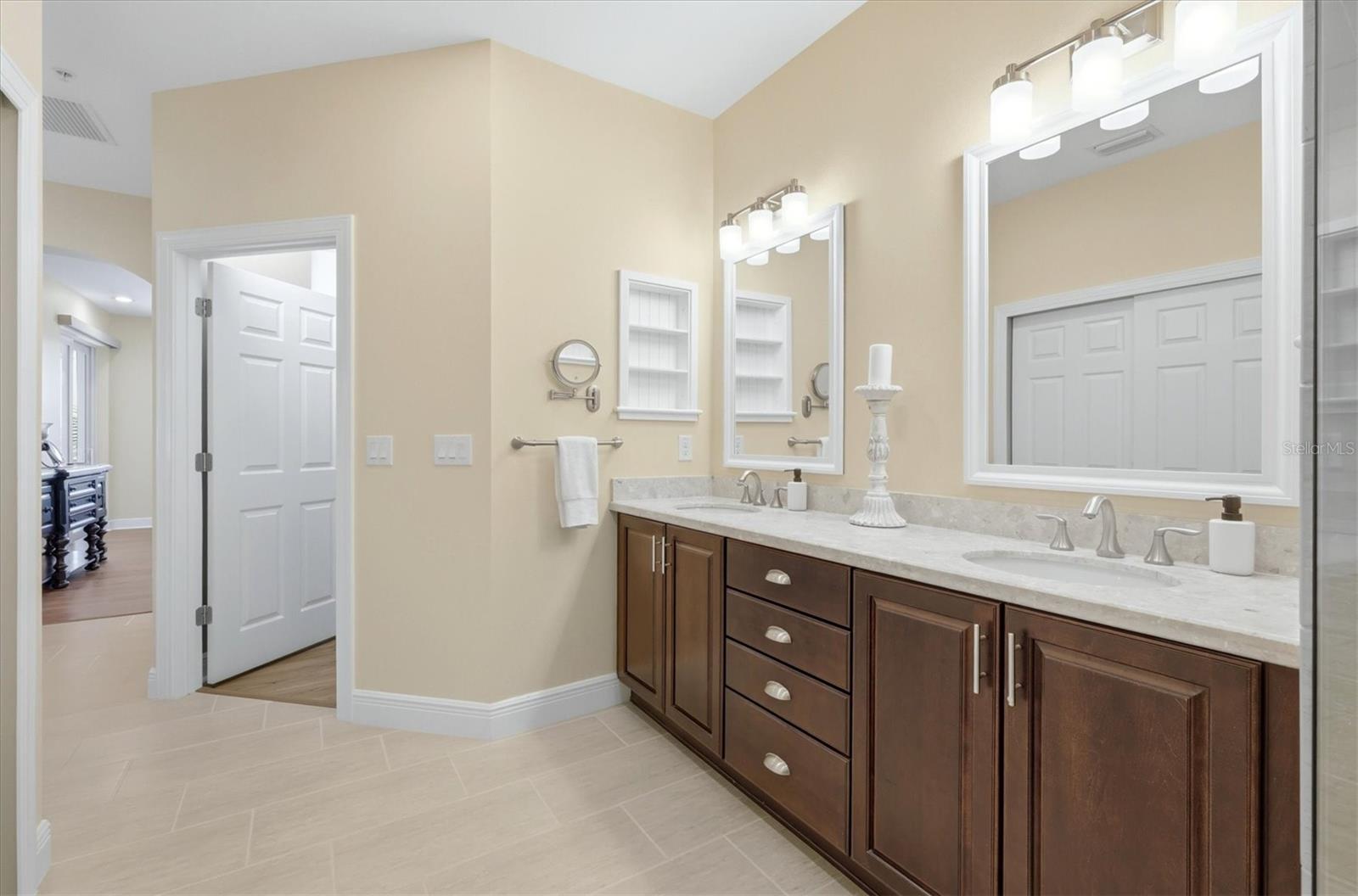 1009 RIVERSCAPE ST #1009 — photo 32