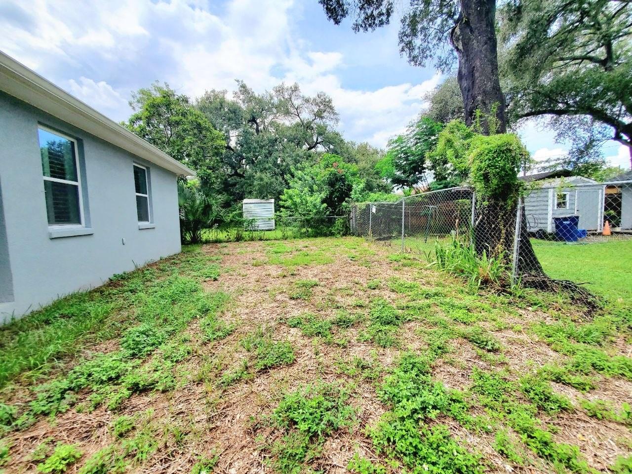 2616 E CAYUGA ST — photo 22